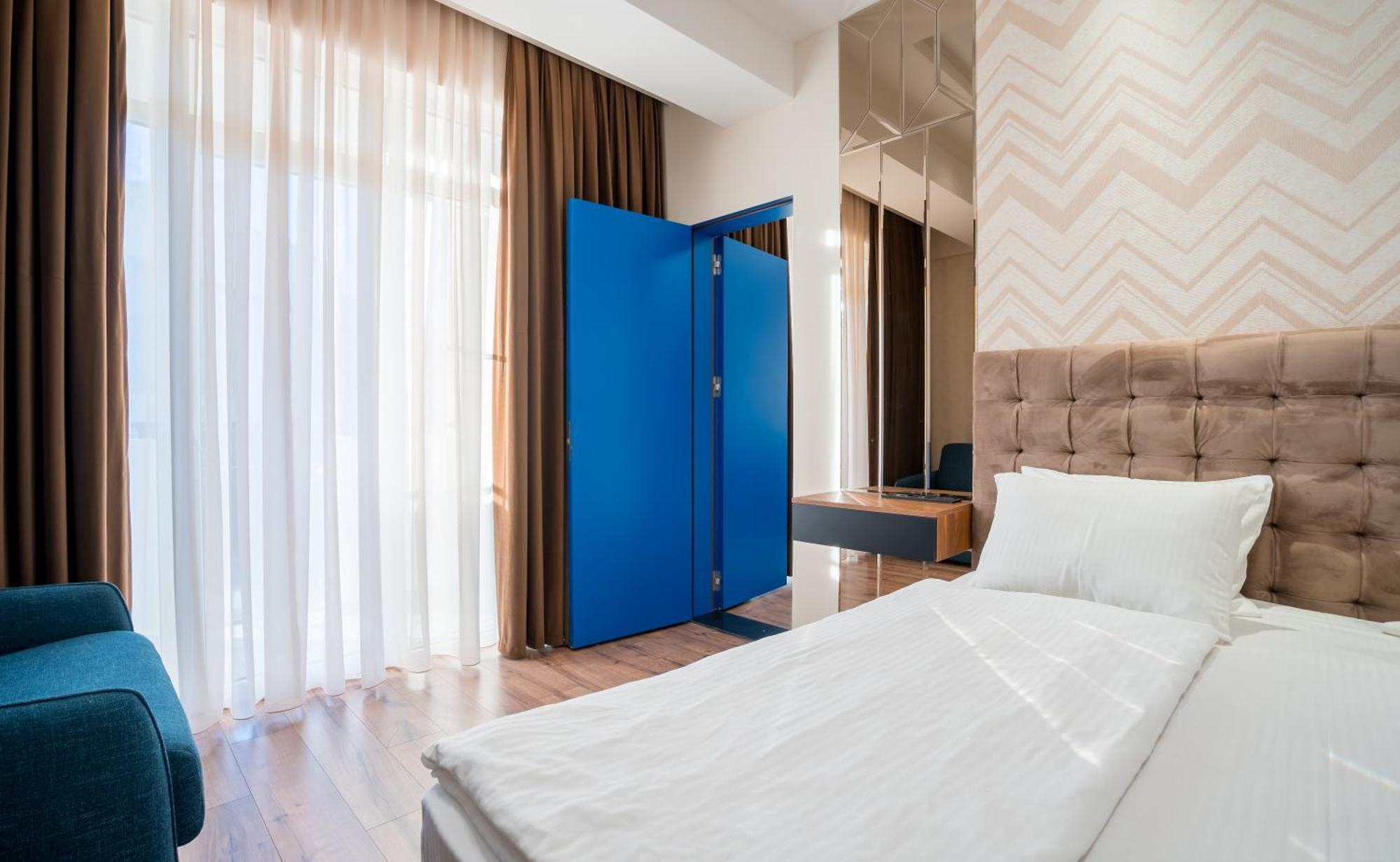 Olympus Hotel By Umbrella Tbilisi Exterior photo